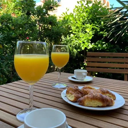 Avec Terrasse Au Centre De
